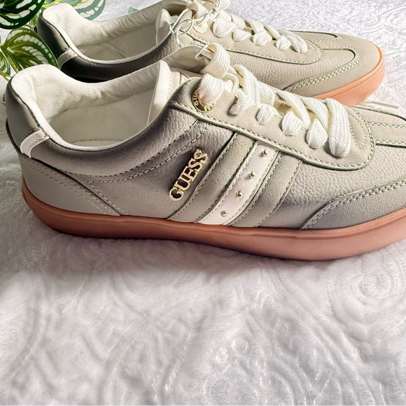 GUESS Green Suede Sneakers Women’s Size 8 NWT - Picture 9 of 10
